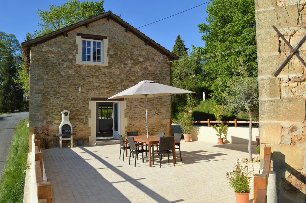 Aux Volets Bleus Chez Mark & Sylvie Rouffignac Saint-Cernin Екстер'єр фото